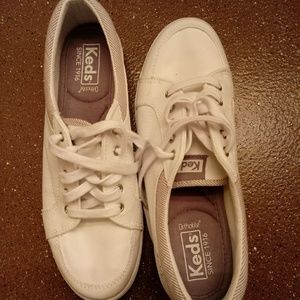 White keds sz 7